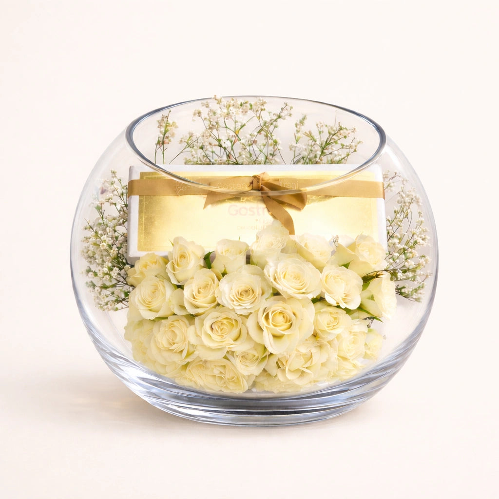 وعاء شوكولاتة بالورود البيضاء