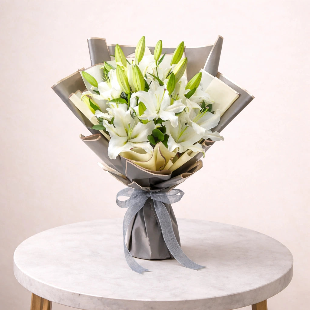 باقة زهور زنبق أبيض أنيقة