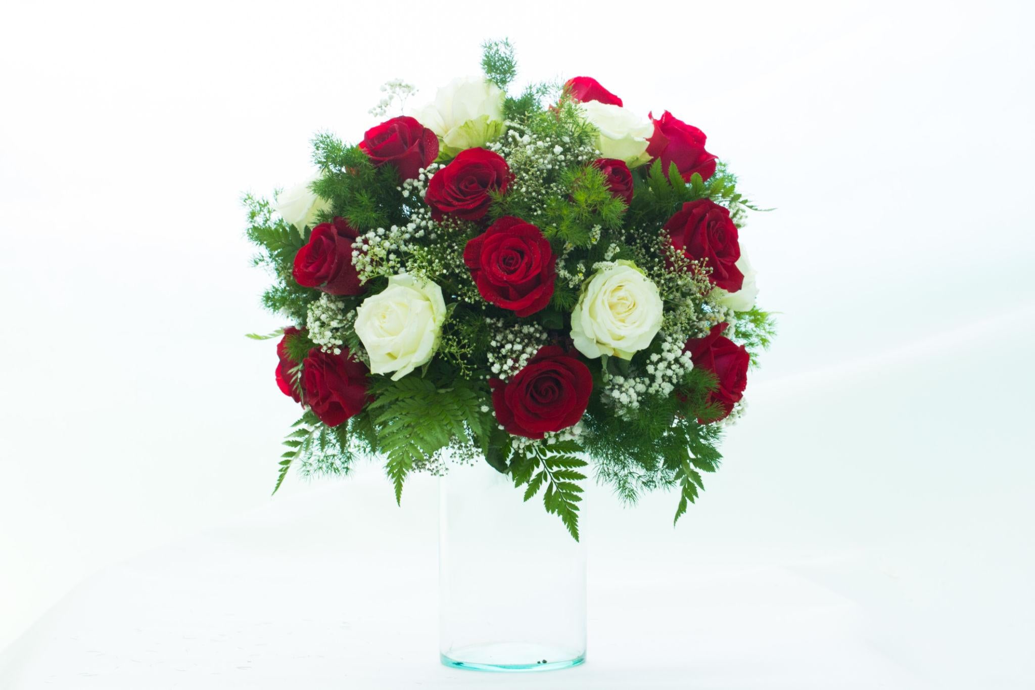 Elegant Red & White Roses Vase Arrangement | Luxury Rose Harmony